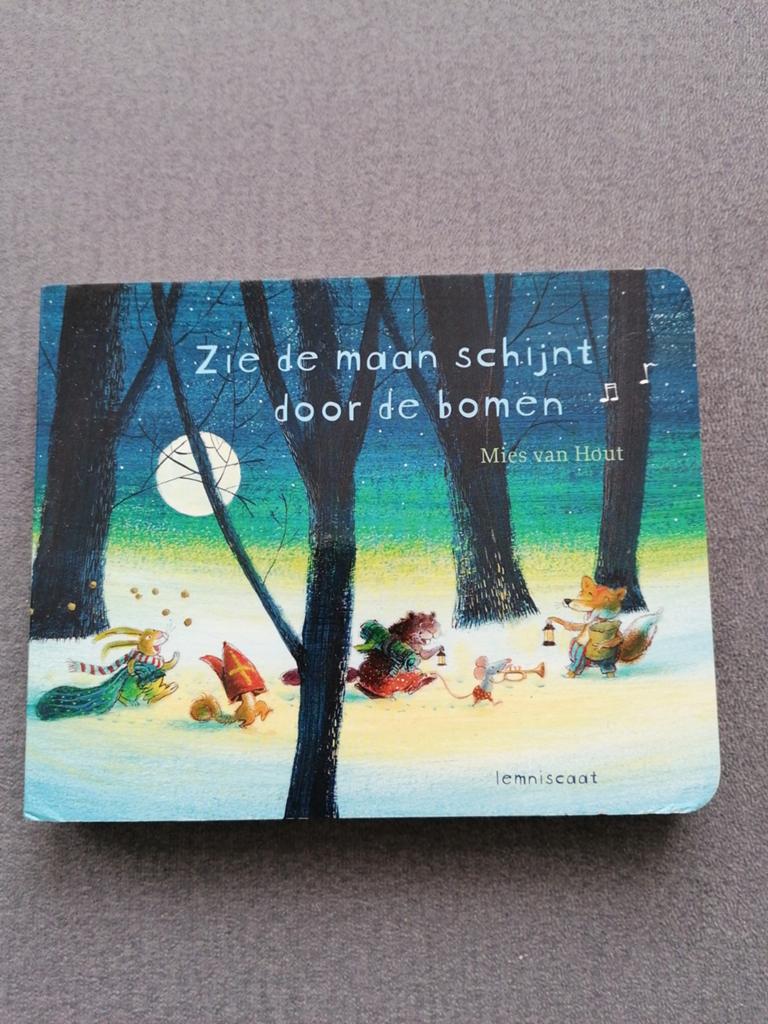 Mies van Hout - Zie de maan schijnt door de bomen, Boeken, Fictie algemeen, Mies van Hout, Ophalen of Verzenden, Zo goed als nieuw