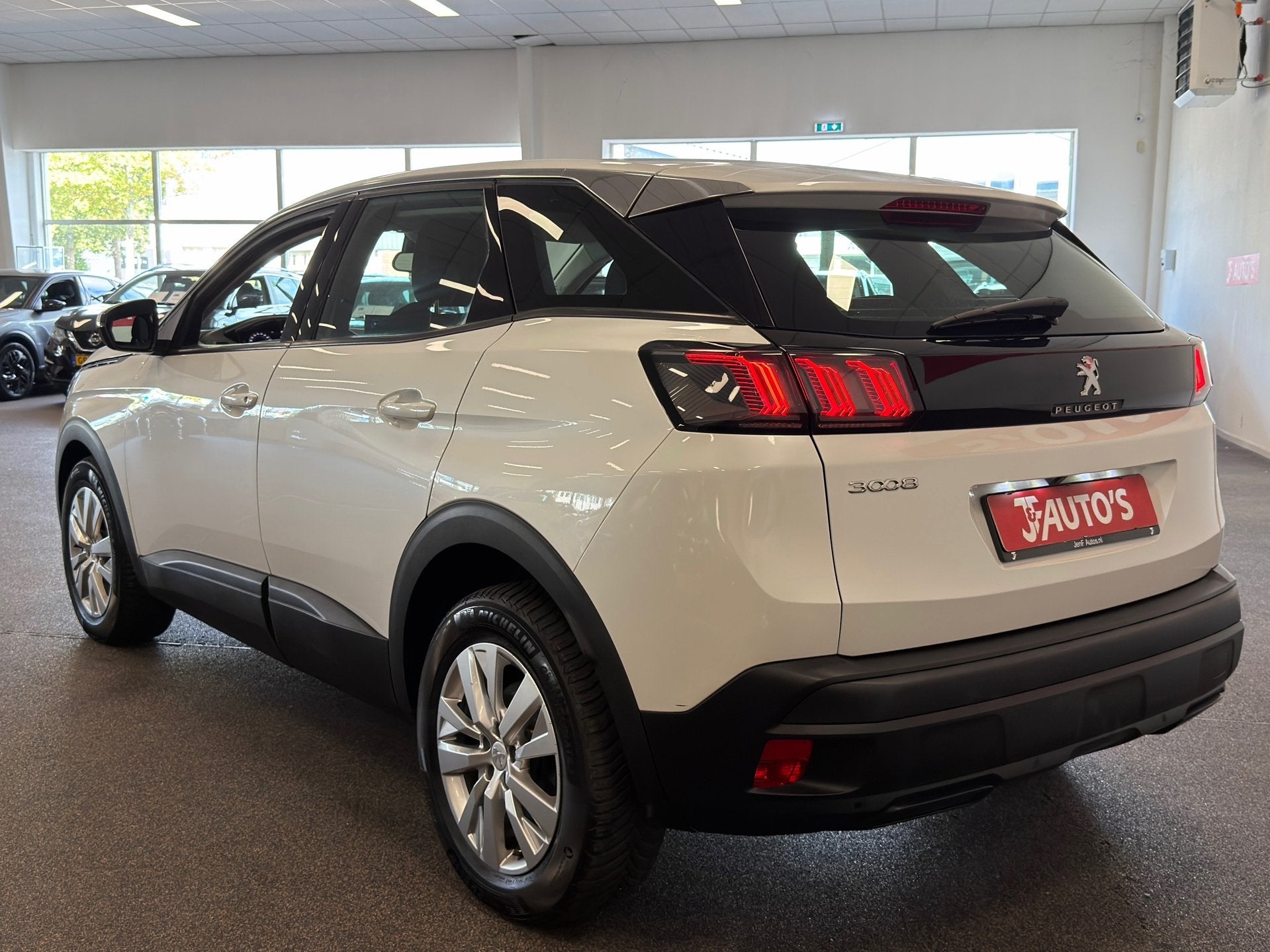 Peugeot 3008 1.2 PureTech|NAVIGATIE|CRUISE|ECC AIRCO|, Auto's, Dealer onderhouden, Stof, Gebruikt, 1199 cc