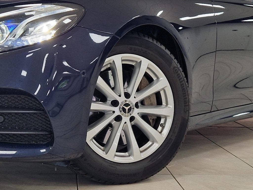 Mercedes-Benz E-klasse Estate 200 Premium 7-PERSOONS | RONDO, Gebruikt, 4 cilinders, Met garantie (alle), Blauw