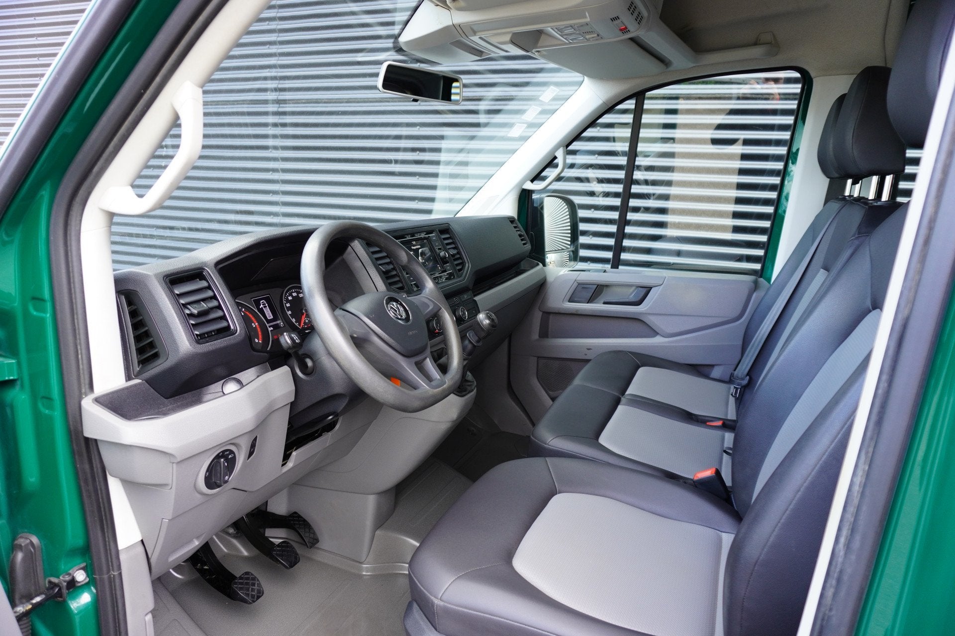 Volkswagen Crafter 140pk L3H3/L2H2 Dubbele cabine 7 persoons, Voorwielaandrijving, Stof, Gebruikt, 4 cilinders
