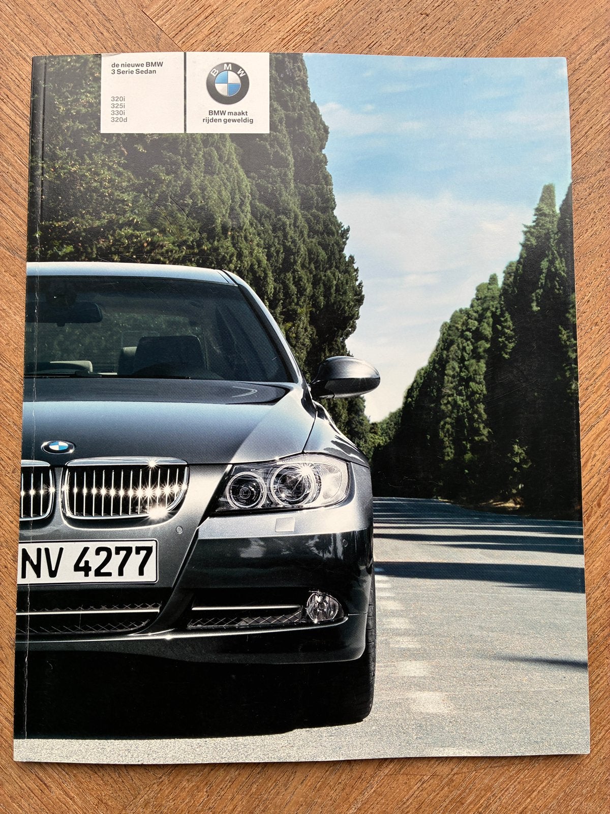 BMW 3-serie E90 sedan brochure 2005, Boeken, Verzenden, Zo goed als nieuw, BMW