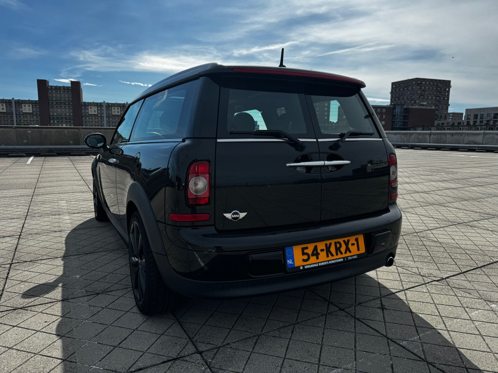 Mini Clubman 1.4 One Anniversary MK II CRUISE AIRCO PANO NAP, Auto's, Voorwielaandrijving, Dealer onderhouden, Stof, Gebruikt