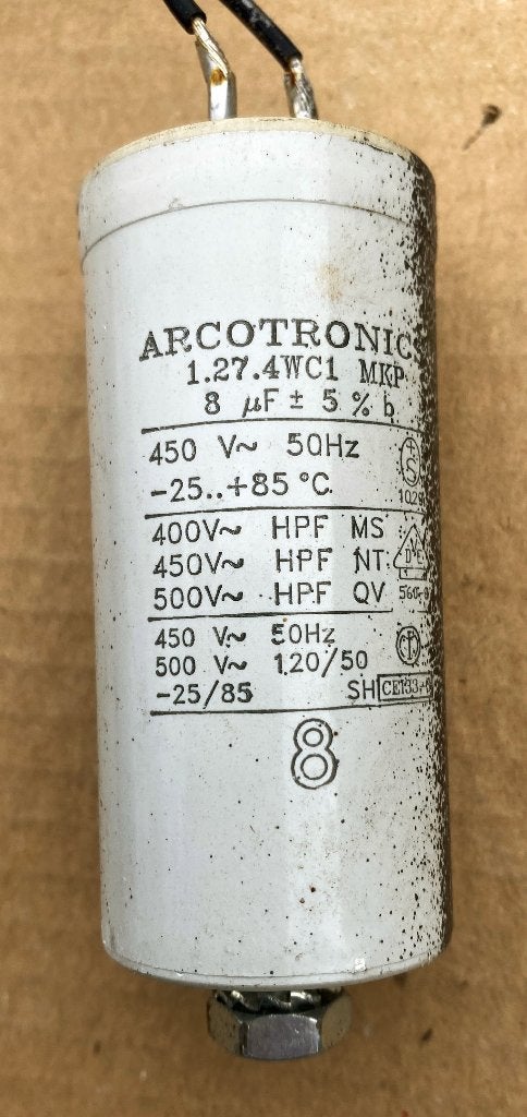 Aanloop Condensatoren 8𝛍F € 5,00, Ophalen of Verzenden, Zo goed als nieuw