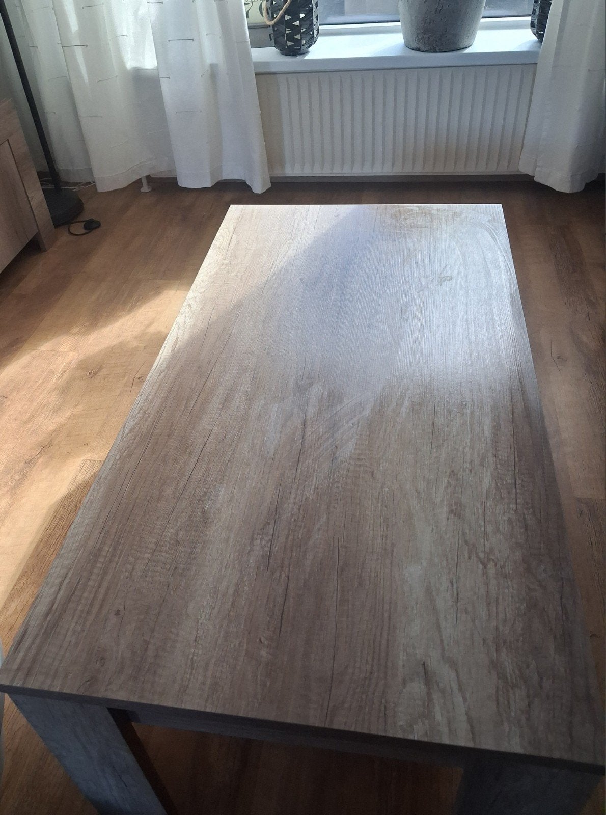 Salon tafel, Ophalen