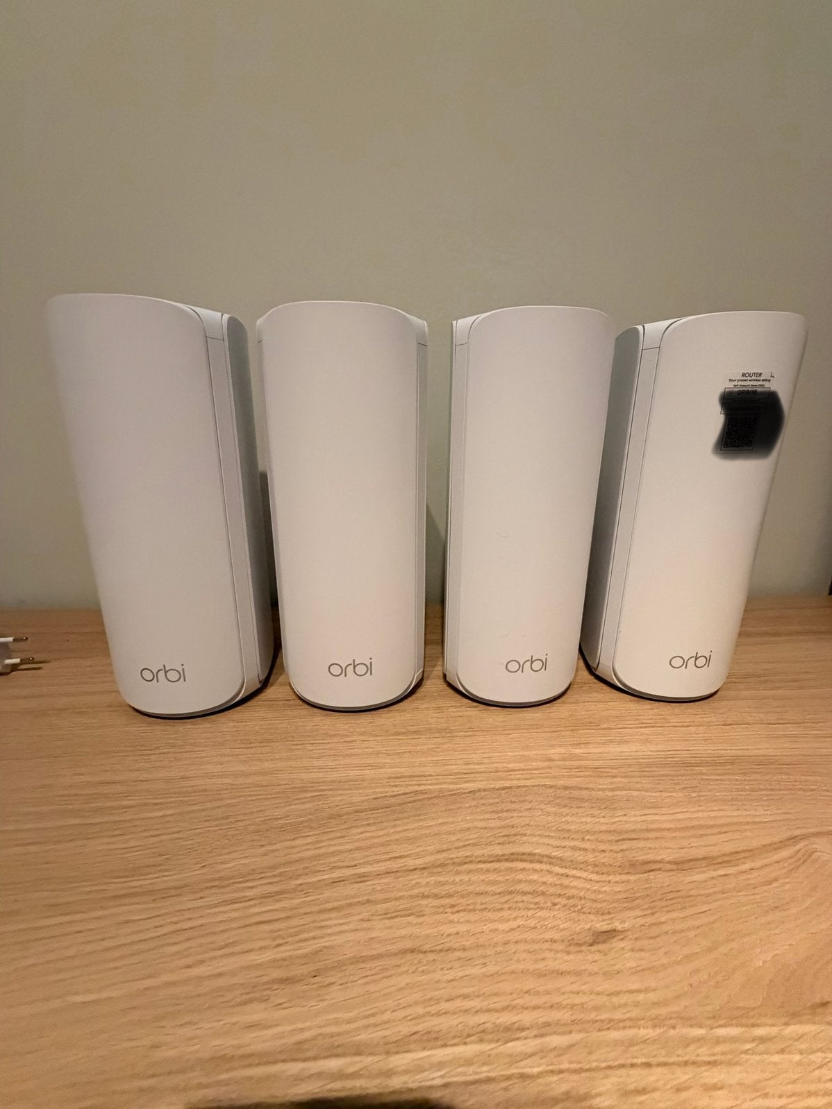 Netgear Orbi RBE771 Router met 3x RBE770 Satellieten, Ophalen, Zo goed als nieuw, Router