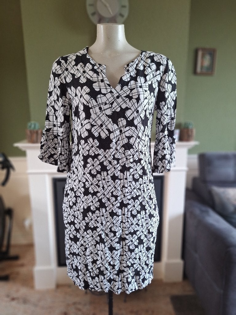 Caroline Biss jurk zwart witte bloemen zomer jurkje 40, Kleding | Dames, Maat 38/40 (M), Zo goed als nieuw, Knielengte, Caroline Biss