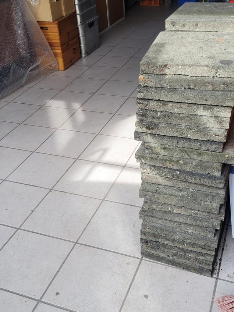 Gratis betontegels, Tuin en Terras, Ophalen, Gebruikt, Beton, Terrastegels