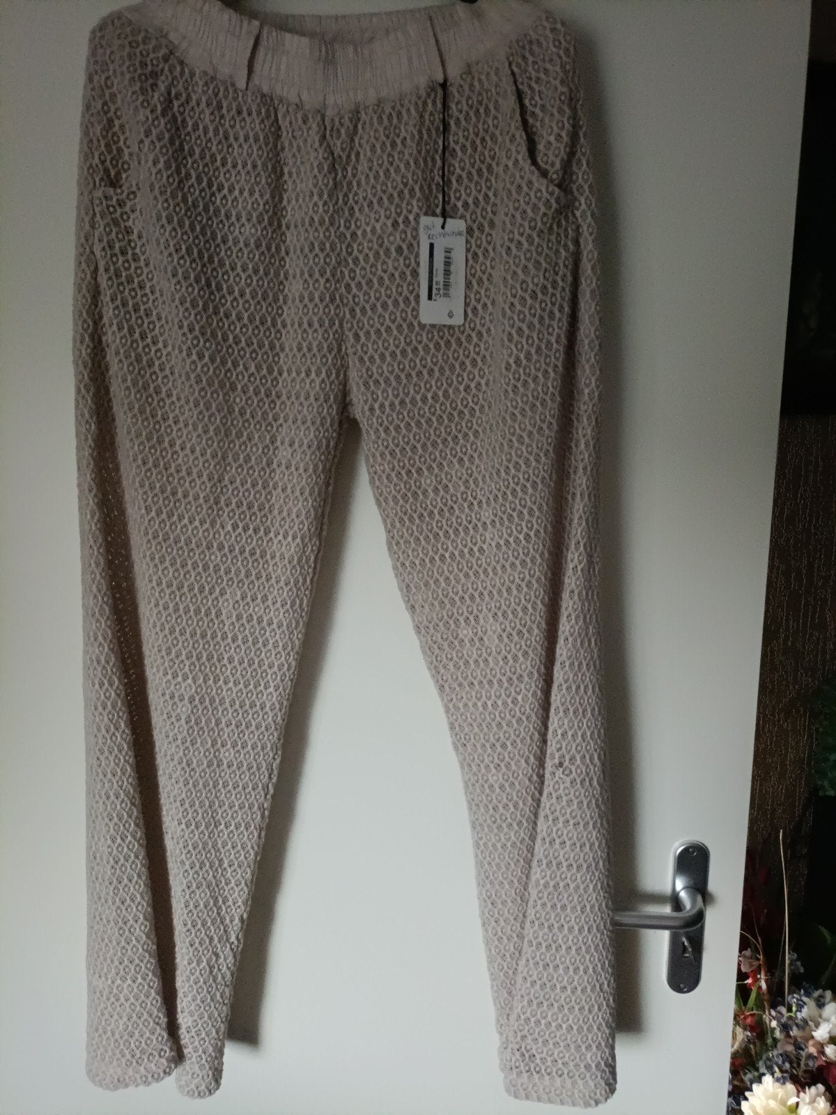 Nieuwe wijde broek met recht pijp - One Size (tot 42/44), Ophalen of Verzenden, Zo goed als nieuw, Maat 42/44 (L), Lang