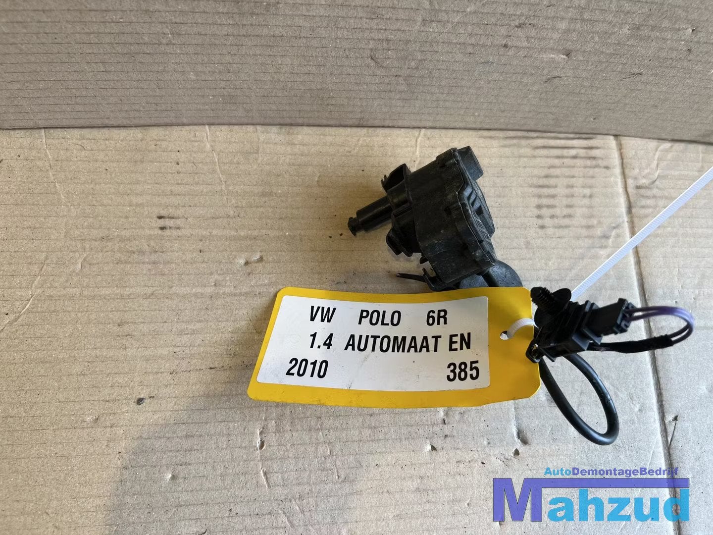 VW POLO 6R Tank klep vergrendeling 6R0810773B 2009-2016, Gebruikt, Volkswagen, Volkswagen AG, Berliner Ring 2
38440  Wolfsburg, DE