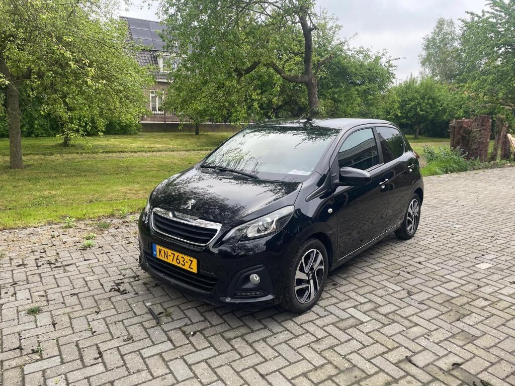 Peugeot 108, Zwart | Start stop systeem | Bluetooth | Airco, Voorwielaandrijving, Stof, Euro 6, 4 stoelen
