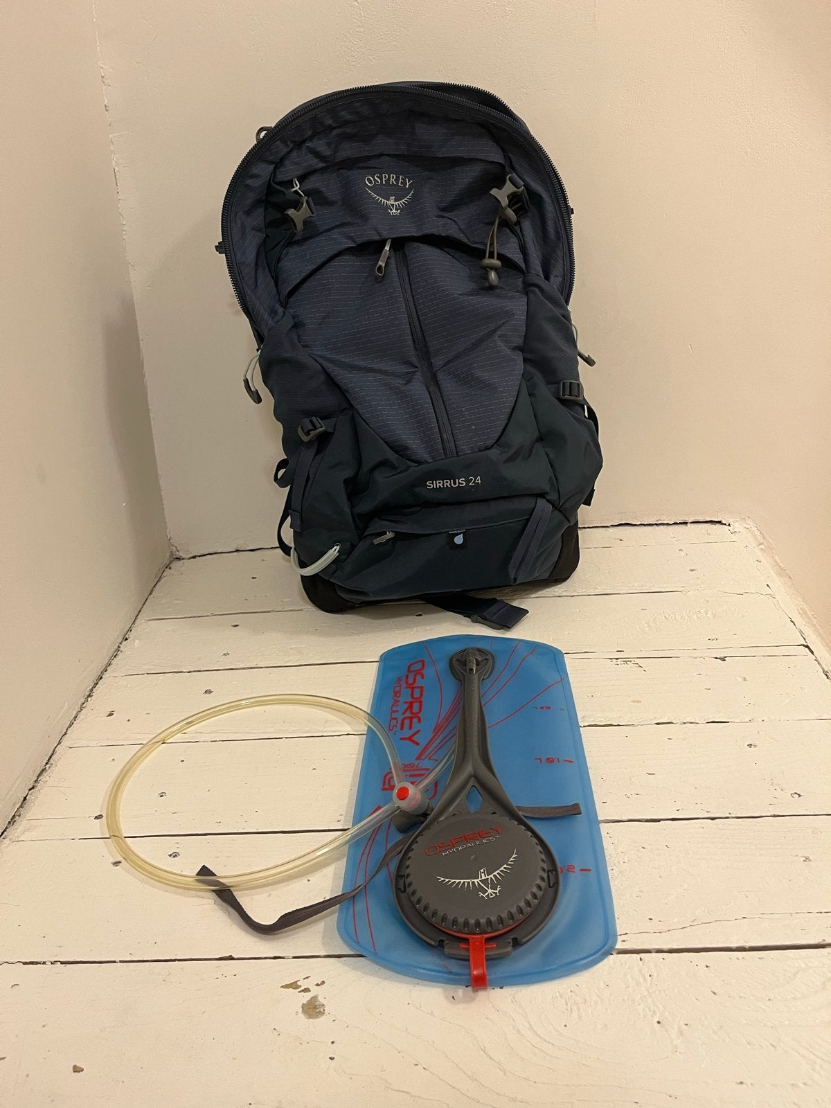 Osprey Sirrus 24 rugzak met regenhoes en waterzak, Ophalen of Verzenden, Zo goed als nieuw, Blauw, Overige typen