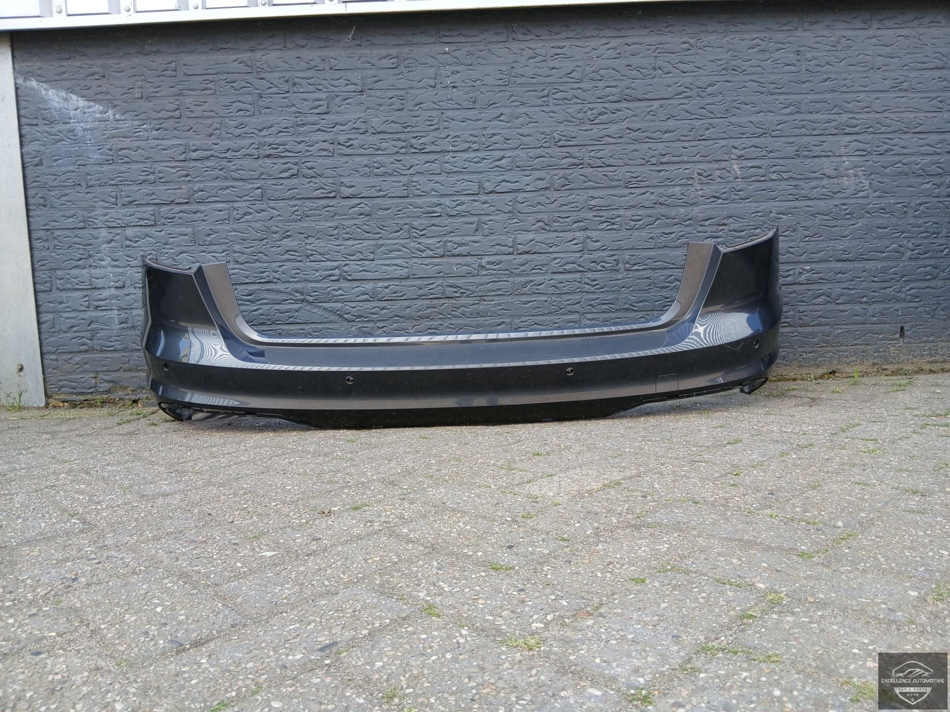 Audi A4 8W Facelift Avant 19-24 Achterbumper Bumper 4xPDC Or, Gebruikt, AUDI AG, Auto-Union-Strasse 1
85045  Ingolstadt, DE, Kundenbetreuung@audi.de