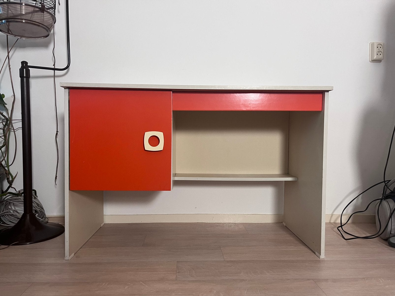 Superleuk jaren 60 / 70 bureau voor een te gekke retro look, Huis en Inrichting, Ophalen, Overige typen, Gebruikt, 110 cm