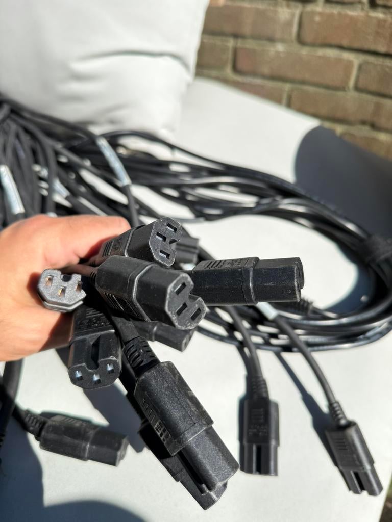 C15 kabels 20 stuks van 2 meter voor oa Cisco €6 per stuk, Ophalen of Verzenden, Zo goed als nieuw, Kabel of Snoer