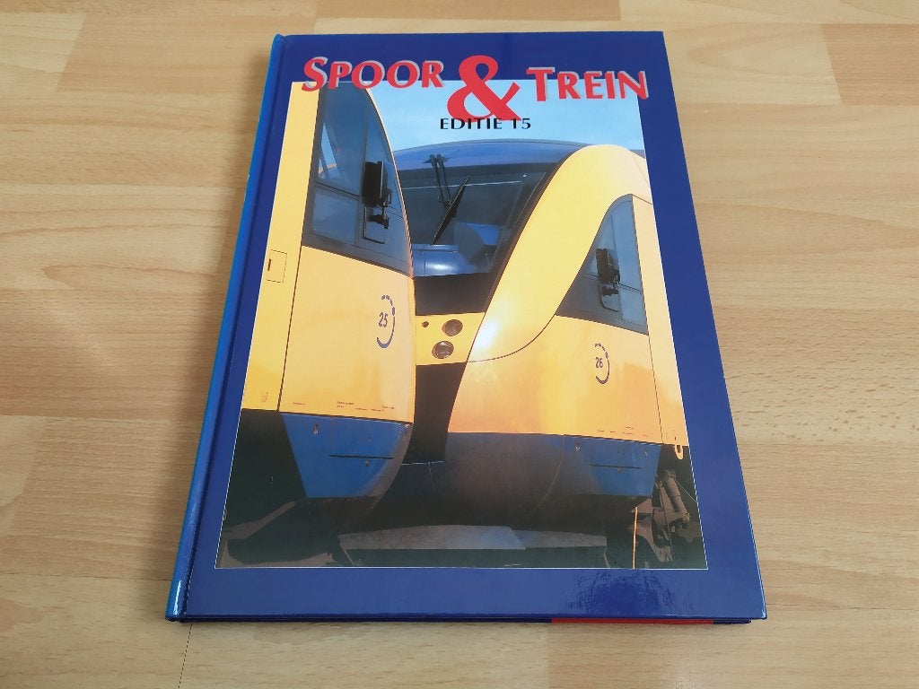 Spoor & Trein - Editie 15, Ophalen of Verzenden, Gelezen, Trein