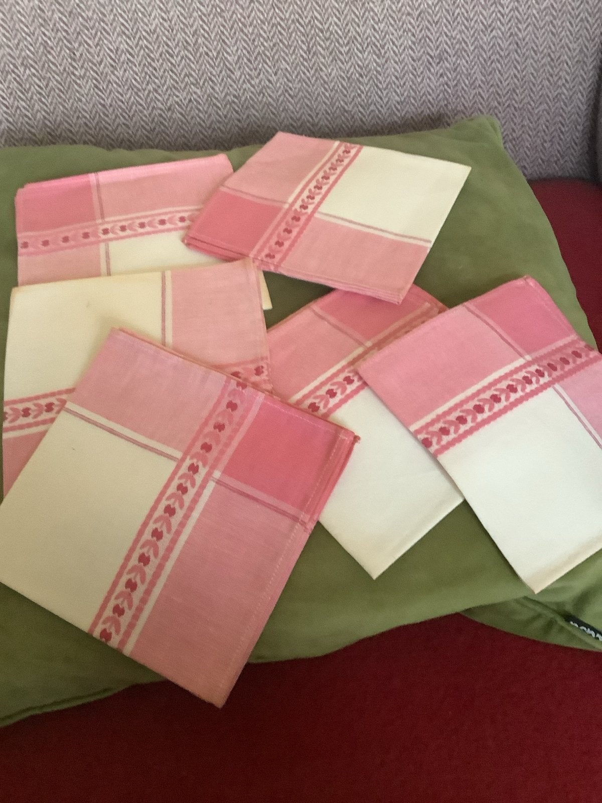 vintage Set van 8 Roze en Crème Servetten met Borduurwerk, Ophalen of Verzenden