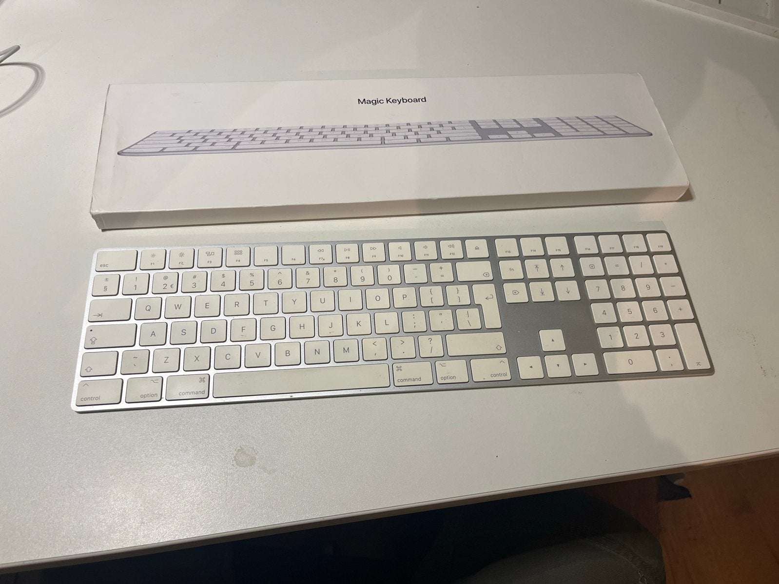 Apple Magic Keyboard met numeriek toetsenblok, Computers en Software, Toetsenborden, Ophalen of Verzenden, Zo goed als nieuw, Draadloos
