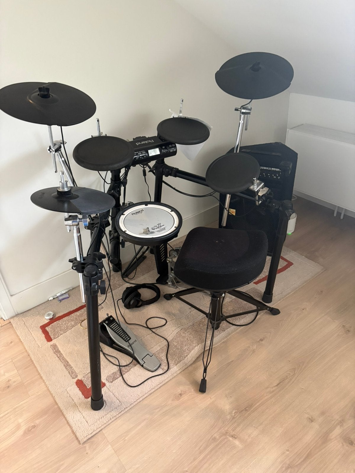 Roland TD-4 drumstel inclusief monitor/versterker en kruk, Muziek en Instrumenten, Ophalen, Zo goed als nieuw, Roland, Elektronisch
