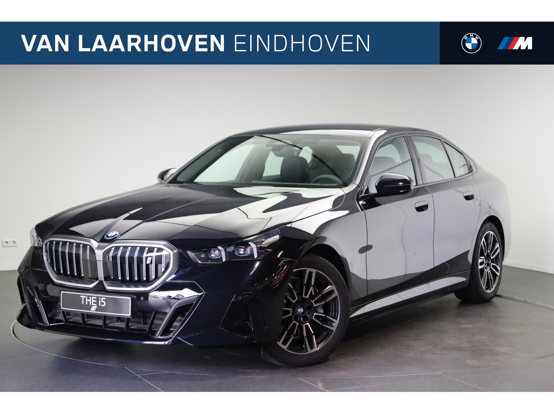 BMW i5 eDrive40 M Sport / Adaptieve LED / Achteruitrijcamera, Auto's, 2095 kg, Achterwielaandrijving, Zwart, Zwart