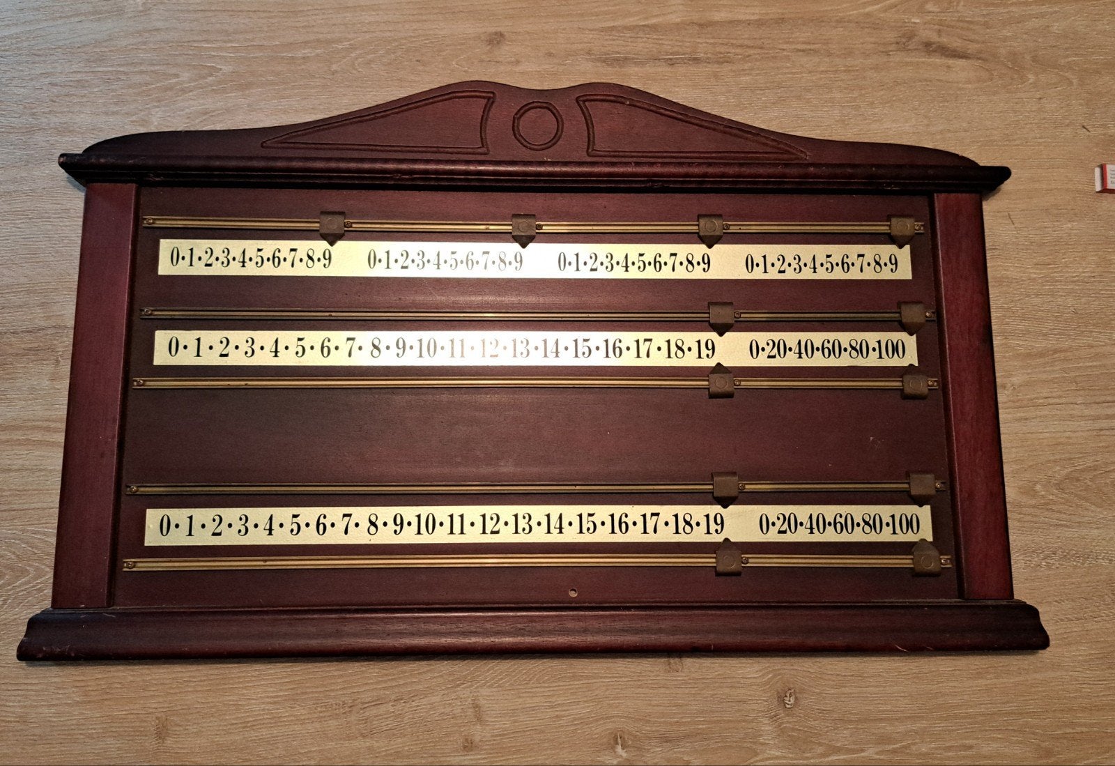 scorebord telbord biljart, Ophalen, Biljarttafel