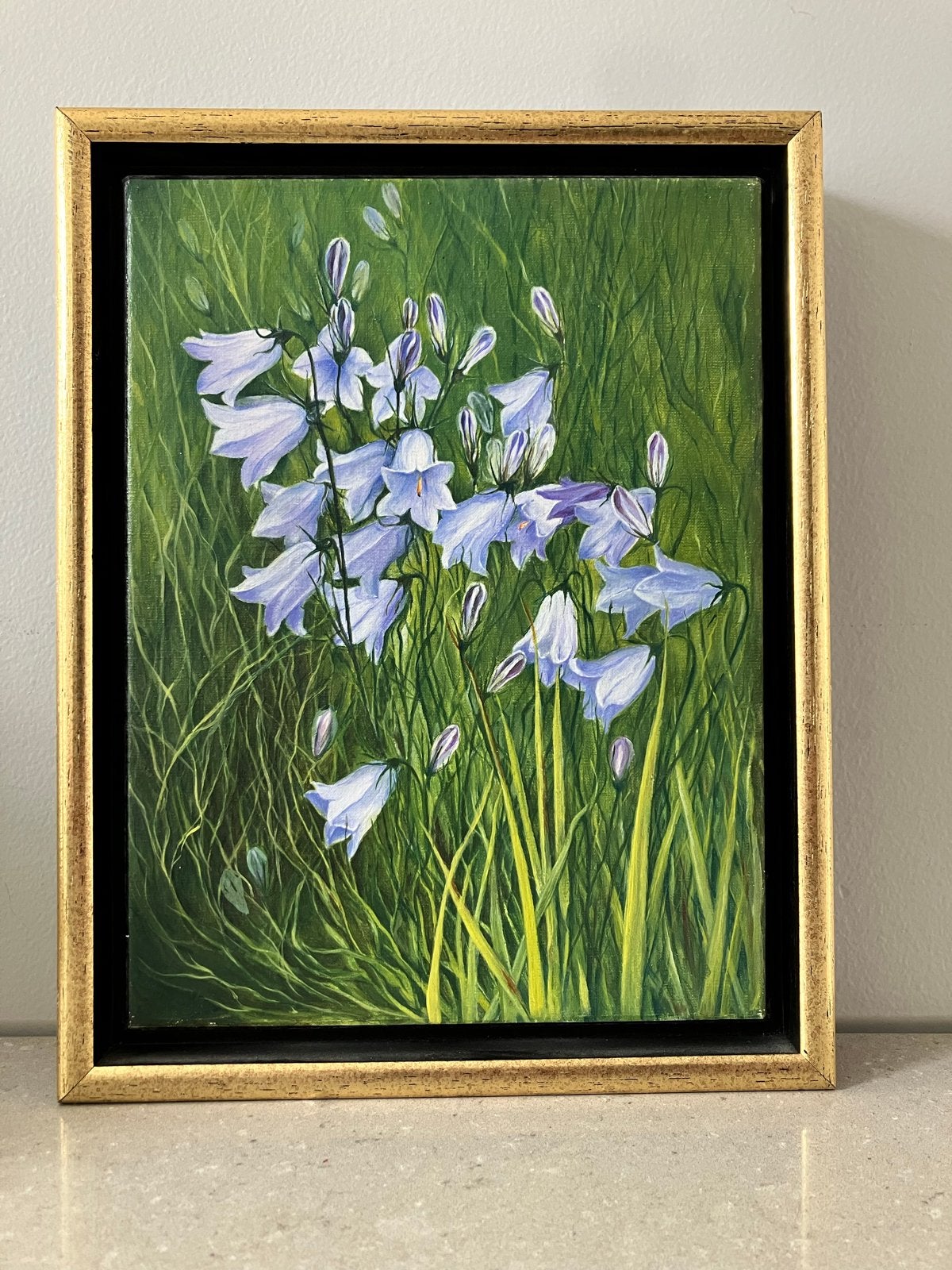 Prachtig handgeschilderd schilderij met Campanula in lijst, Antiek en Kunst, Ophalen of Verzenden