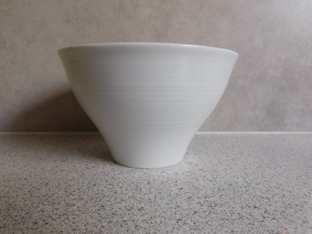 Kom 13x8 cm. Move Sequence Wit Arzberg Germany, Ophalen of Verzenden, Zo goed als nieuw, Kom(men), Overige stijlen