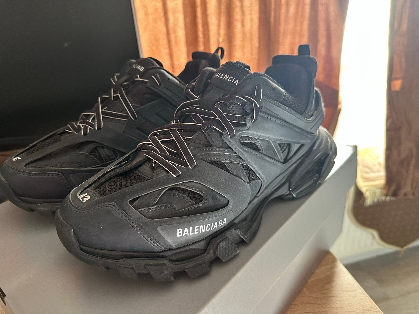 Balenciaga Track Sneakers Maat 43 Zwart met Factuur en Doos, Ophalen, Zo goed als nieuw, Zwart, Sneakers of Gympen