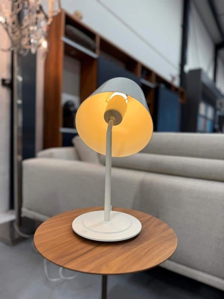 Fritz Hansen Caravaggio Tafellamp Design lamp, Kunststof, Fritz Hansen, Ophalen of Verzenden, Zo goed als nieuw