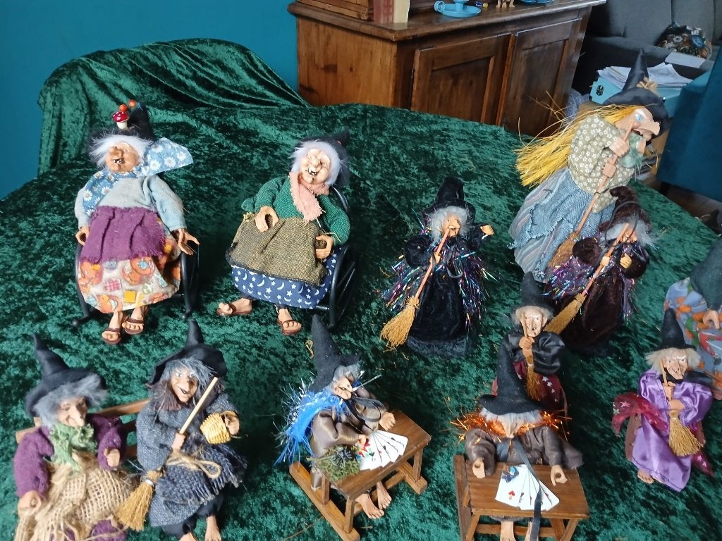 Groep  heksen, Meerkleurig, Overige stijlen, Ophalen of Verzenden, Zo goed als nieuw