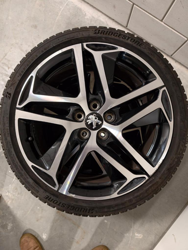 Set originele Peugeot 308 GTI velgen 18" incl winterbanden, Auto-onderdelen, Banden en Velgen, Ophalen, 18 inch, Gebruikt, Velg(en)