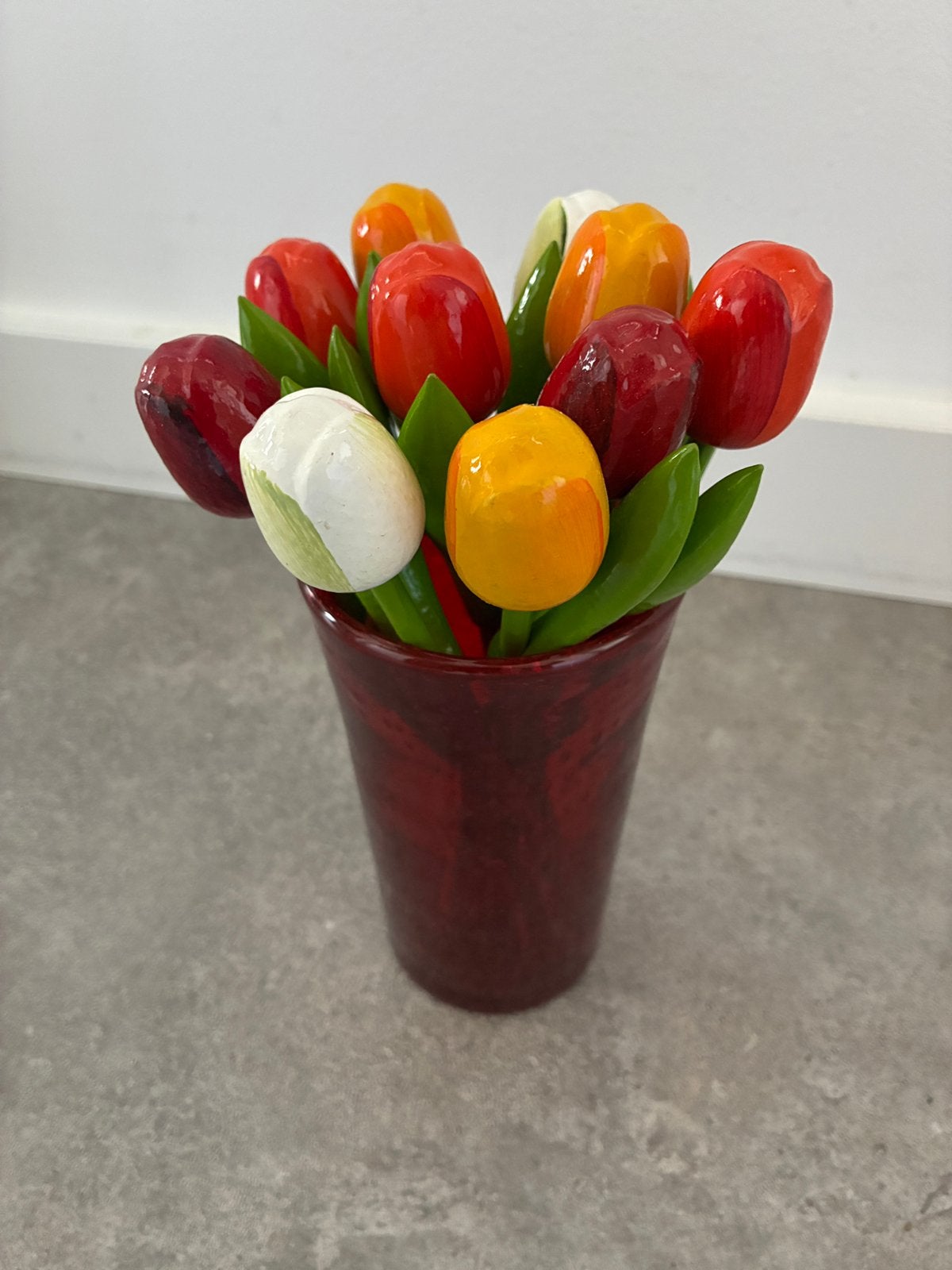 Houten tulpen in vaas 10 stuks!, Huis en Inrichting, Woonaccessoires | Kunstplanten en Kunstbloemen, Binnen, Handgemaakt, Ophalen of Verzenden
