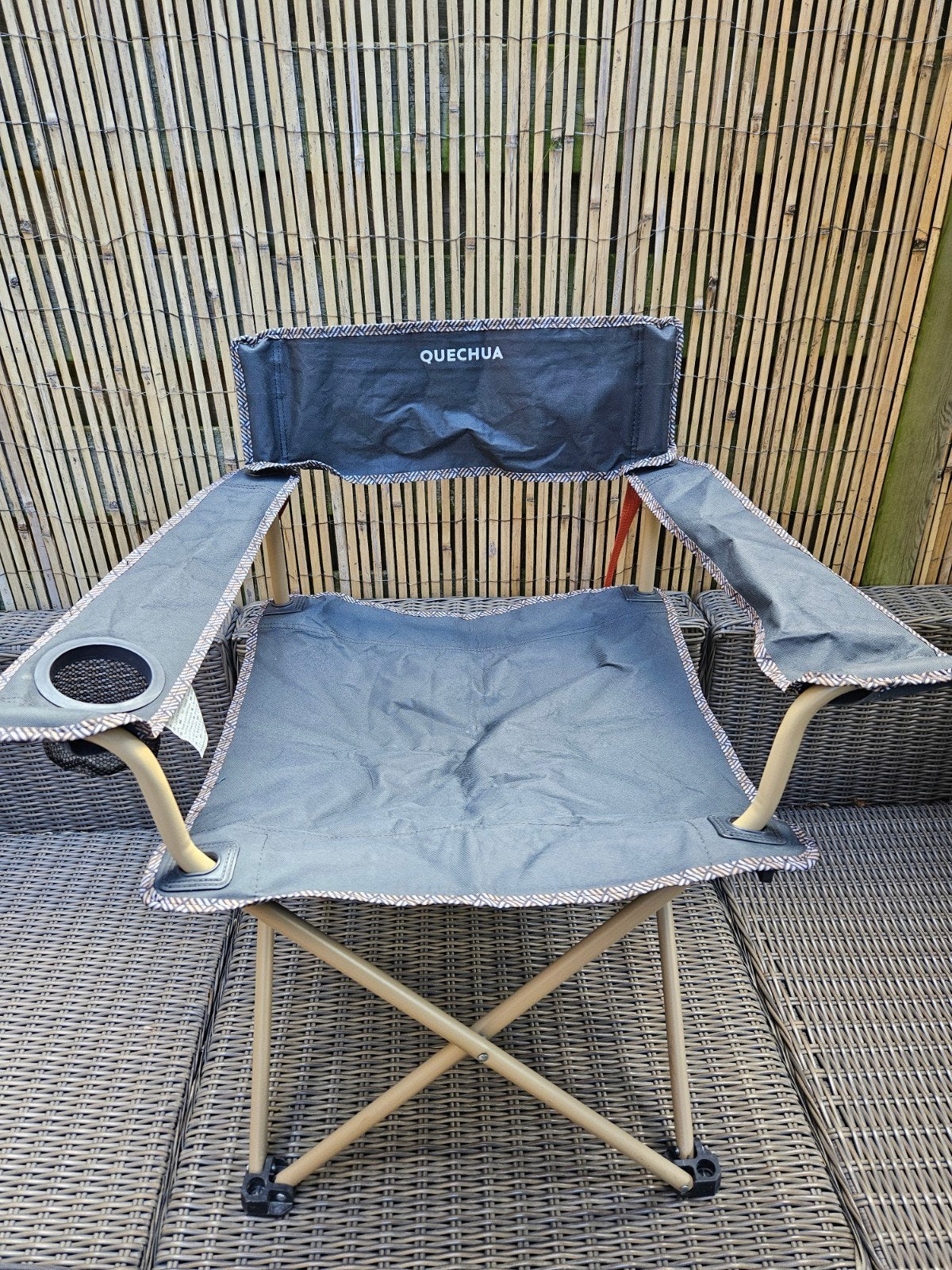 2x Vouwstoel Camping Tuin Strand - Quechua, Caravans en Kamperen, Kampeermeubelen, Ophalen of Verzenden, Zo goed als nieuw, Campingstoel