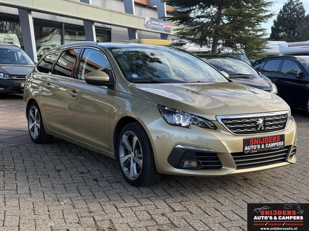 Peugeot 308 SW 1.2 Gt Line automaat en trekhaak, Auto's, Peugeot, Stof, Gebruikt, Zwart, 1199 cc