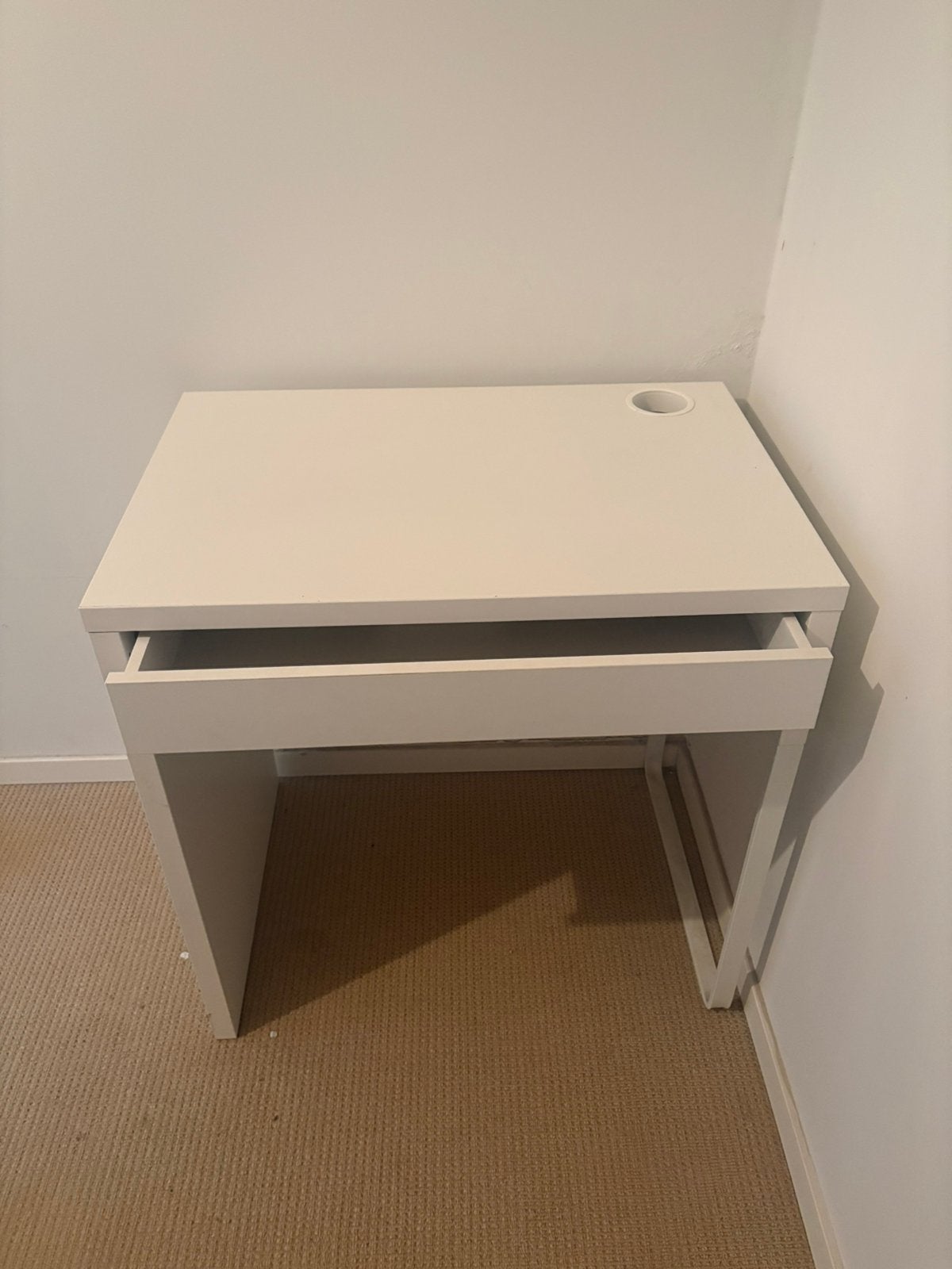 Bureau tafeltje, Ophalen, Zo goed als nieuw