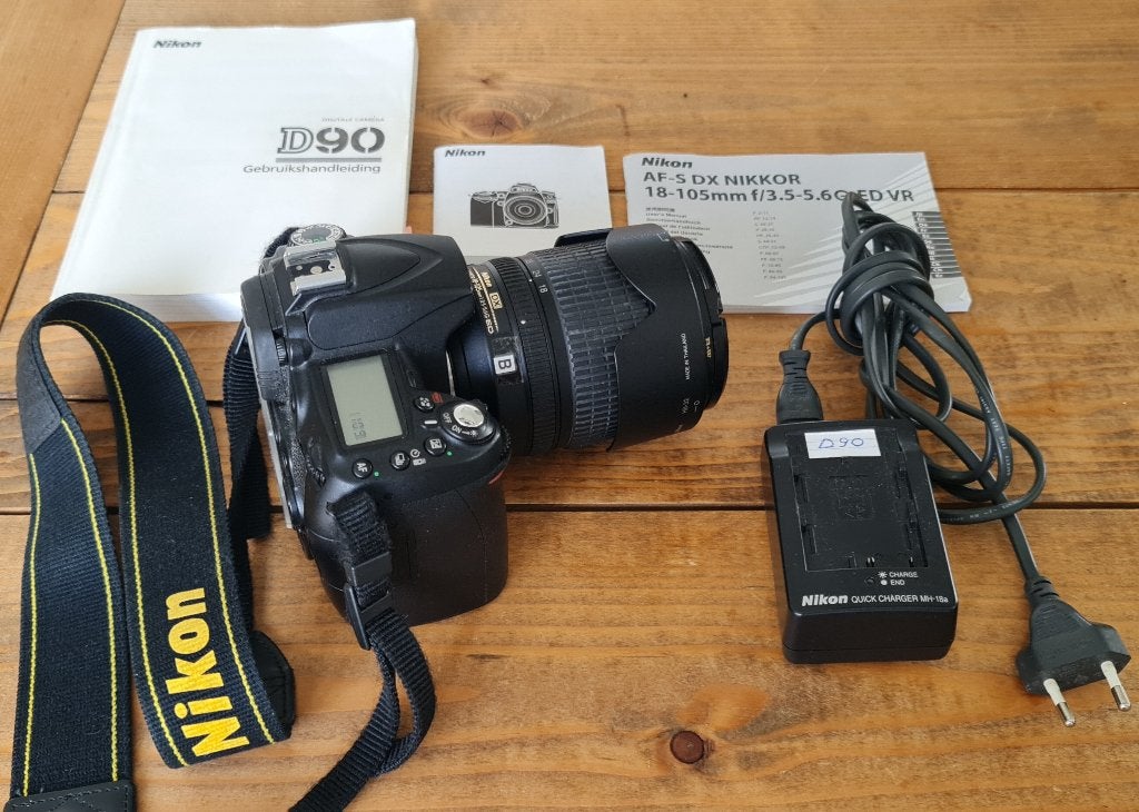 Nikon D90 met lens oplader accupack draagriem handleiding, Spiegelreflex, 12 megapixels, Screenprotector, Ophalen of Verzenden