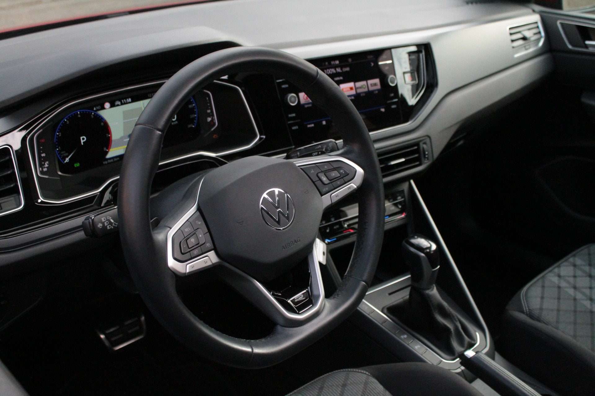 Volkswagen Polo 1.0 TSI R-Line | IQ | Pano | Camera | ACC, Auto's, 12 maanden, Gebruikt, Alcantara, Bedrijf