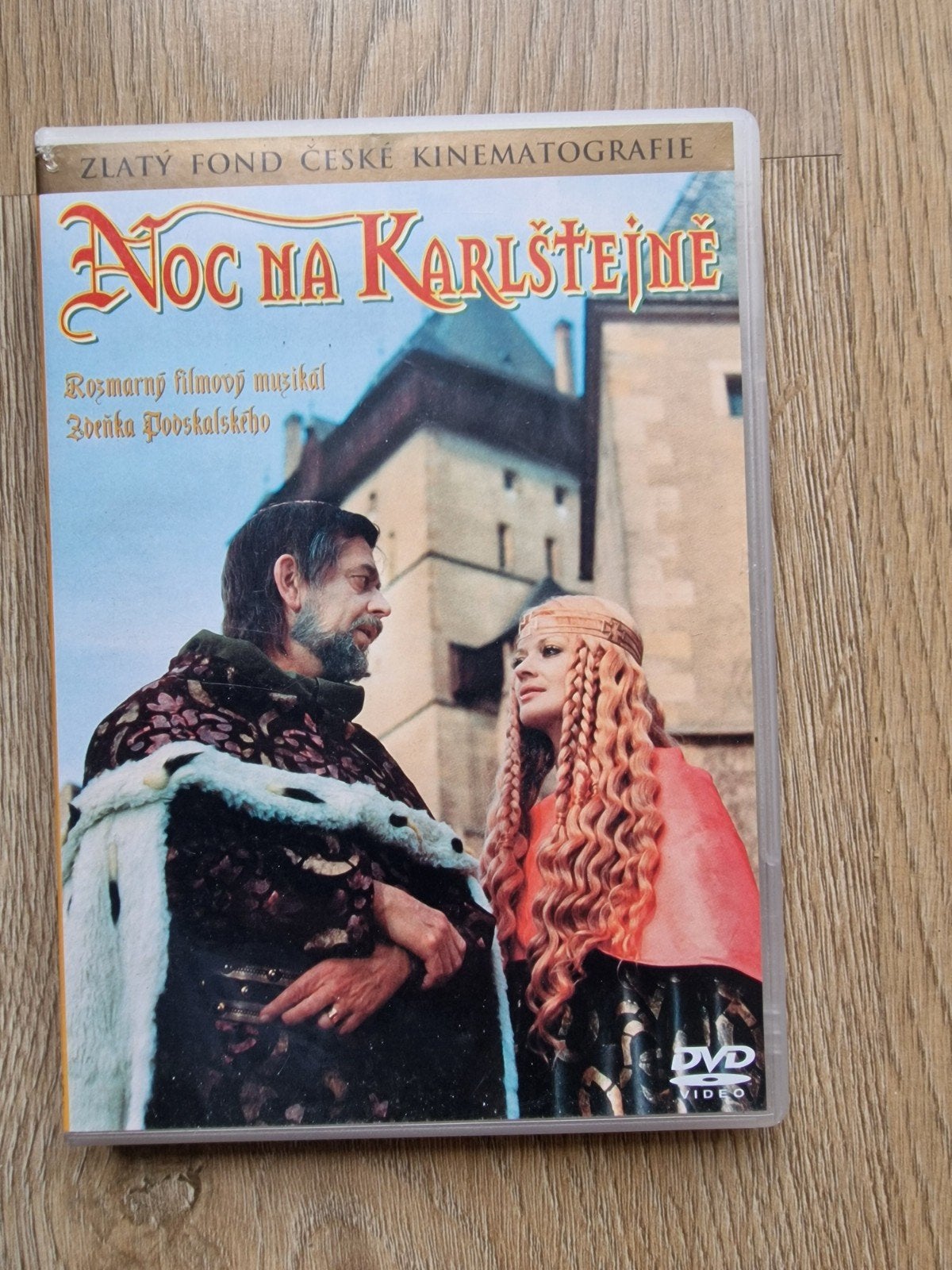 Noc na Karlštejně - Tsjechische muzikale komedie DVD, Ophalen of Verzenden