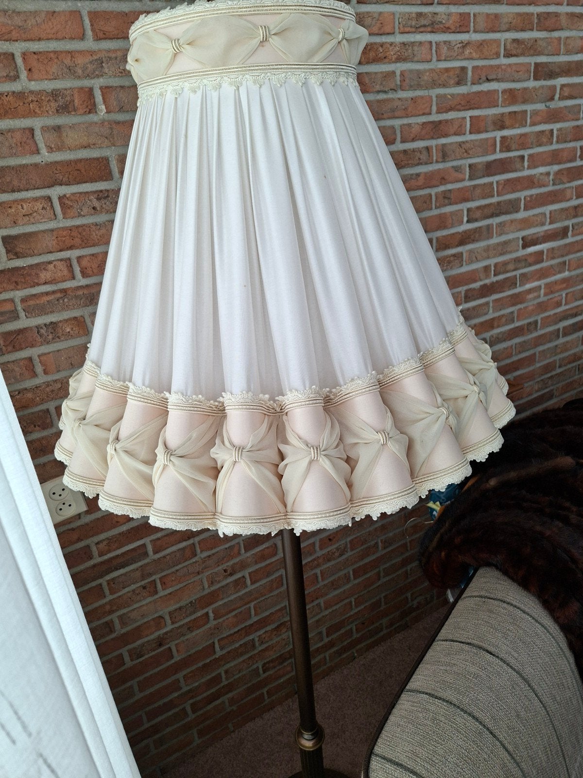 Elegante Brons/Messing Vloerlamp met Plissé Kap, Ophalen