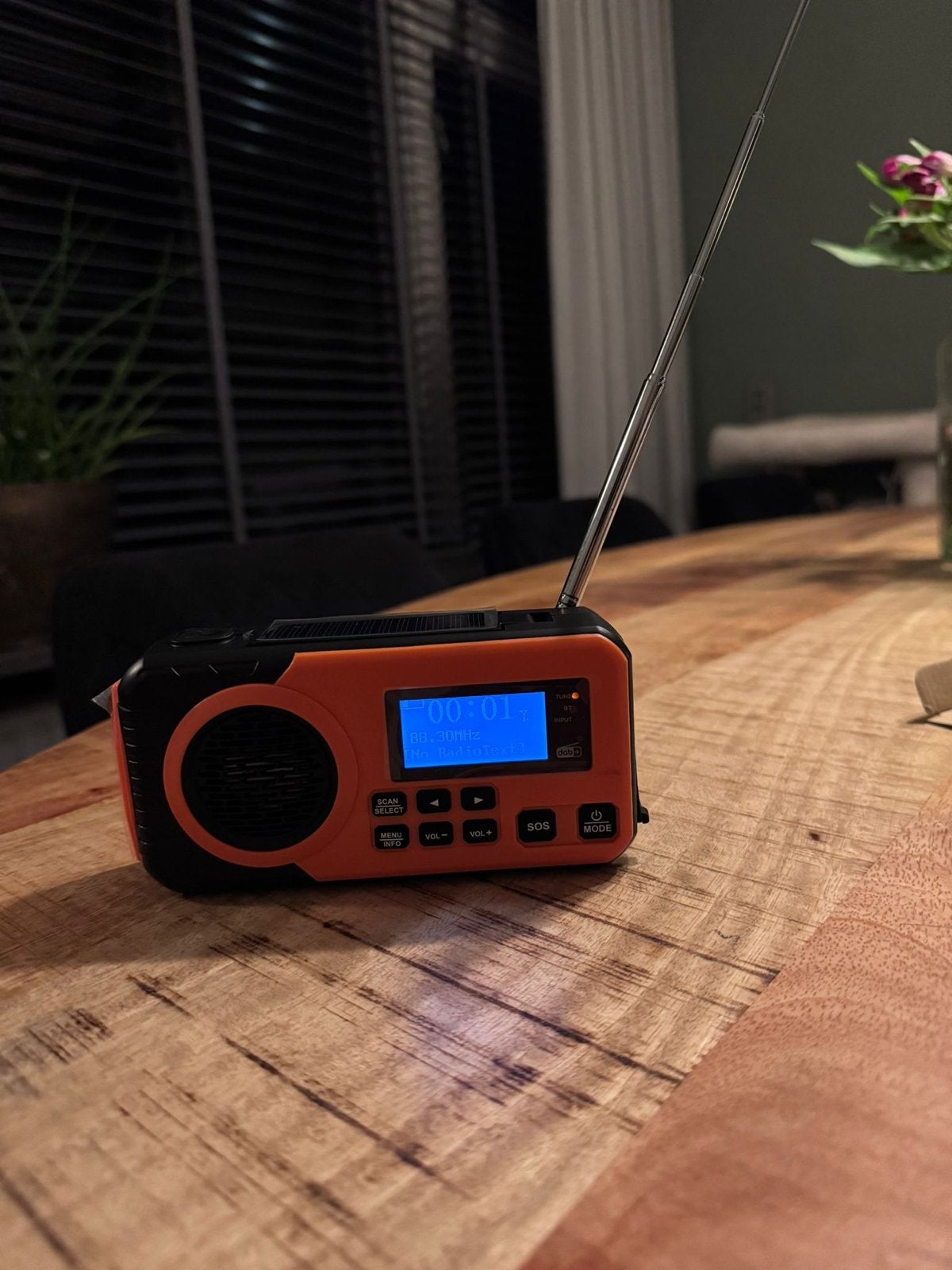 Noodradio met DAB+, zaklamp en powerbank functie, Ophalen, Nieuw, Radio