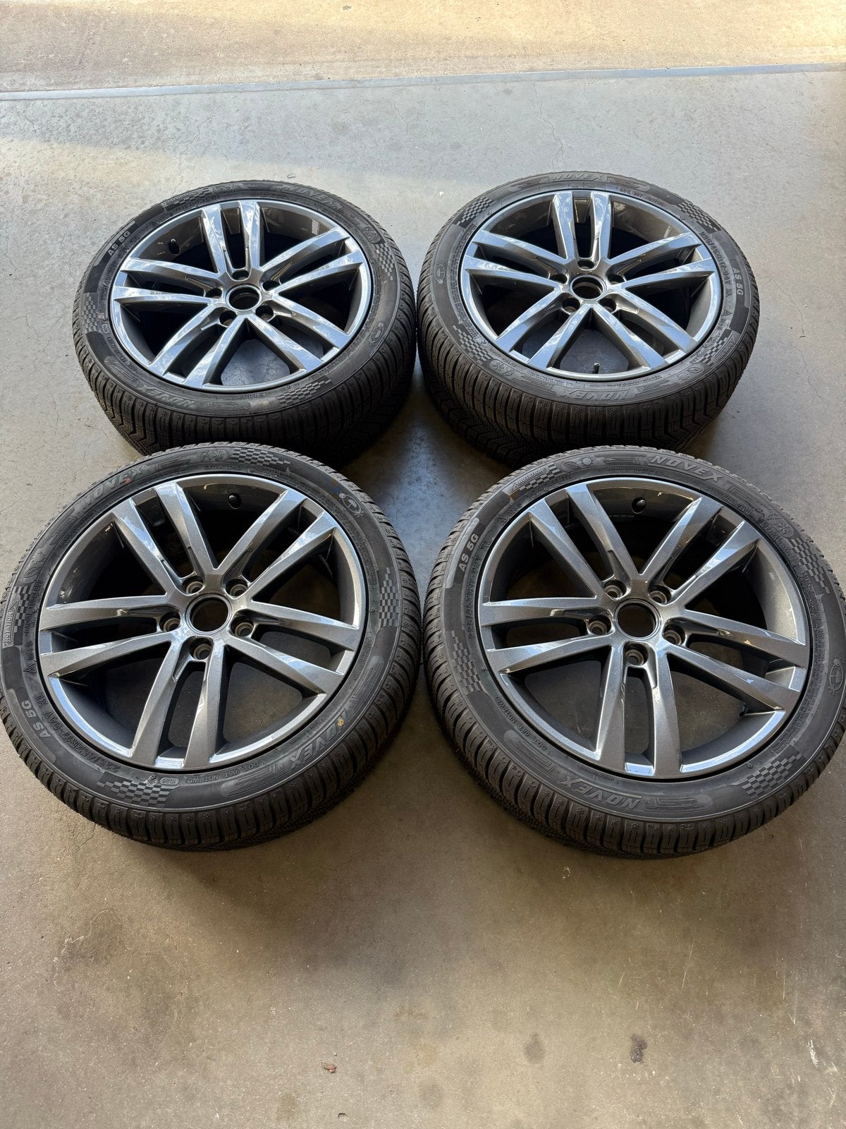 Originele Golf 7 wielen met nieuwe banden, Banden en Velgen, 17 inch, Ophalen of Verzenden, All Season