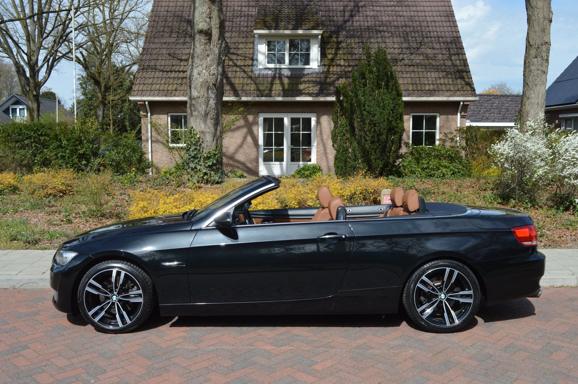 BMW 3-serie Cabrio 325i High Exe Org NL/NAP/6-cilinder, Achterwielaandrijving, Gebruikt, 4 stoelen, 1600 kg