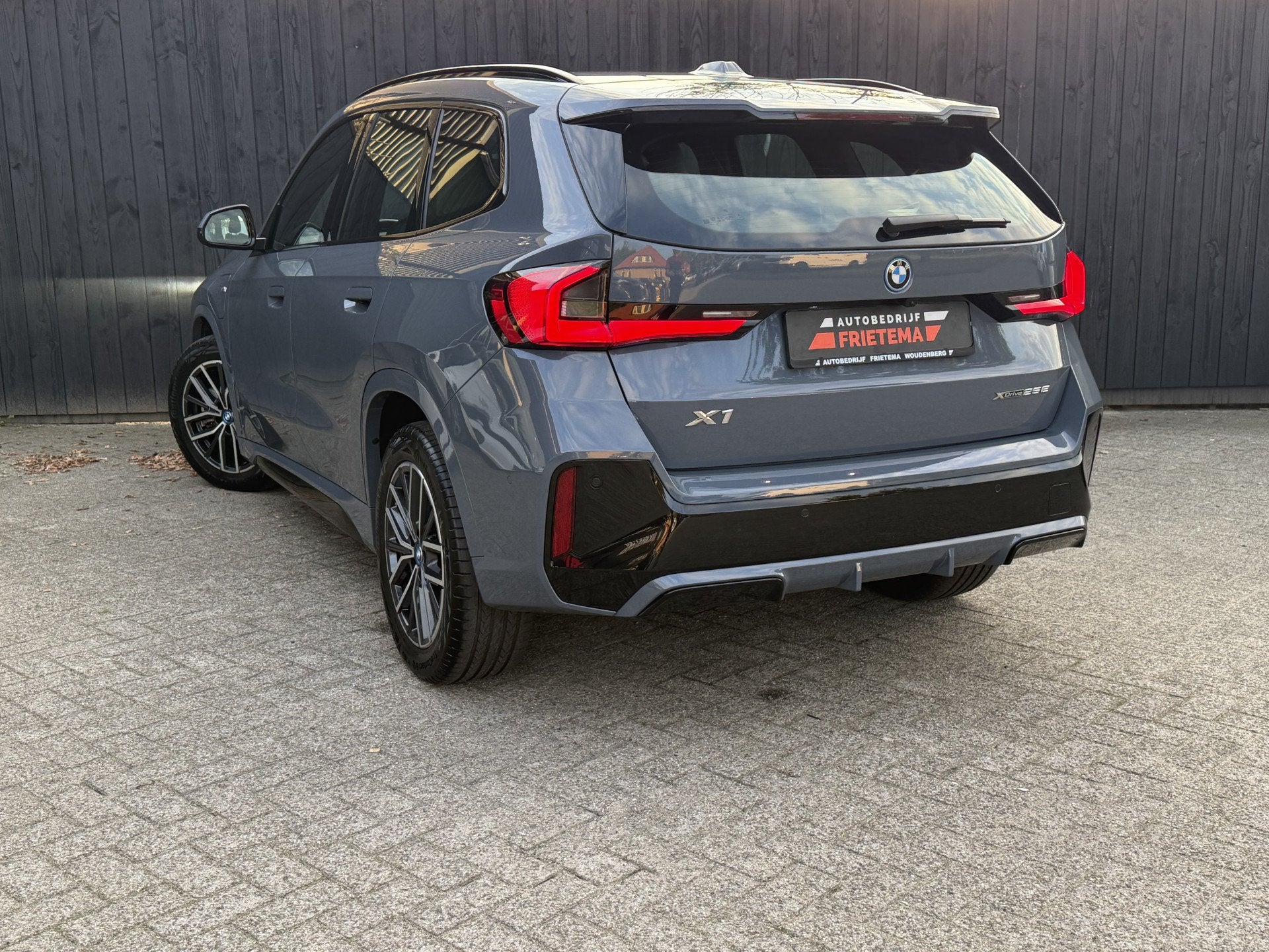 BMW X1 xDrive25e (bj 2023, automaat), Auto's, Gebruikt, Automatische klimaatregeling, Blauw, Plug-in hybride
