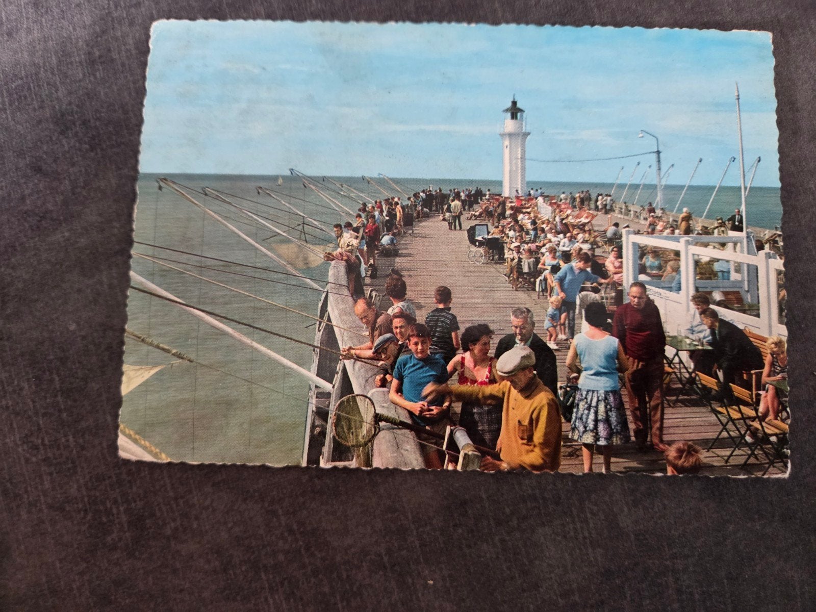 Oude Postkaart Blankenberge Pier met Vuurtoren, Verzenden, 1940 tot 1960, Gelopen, West-Vlaanderen