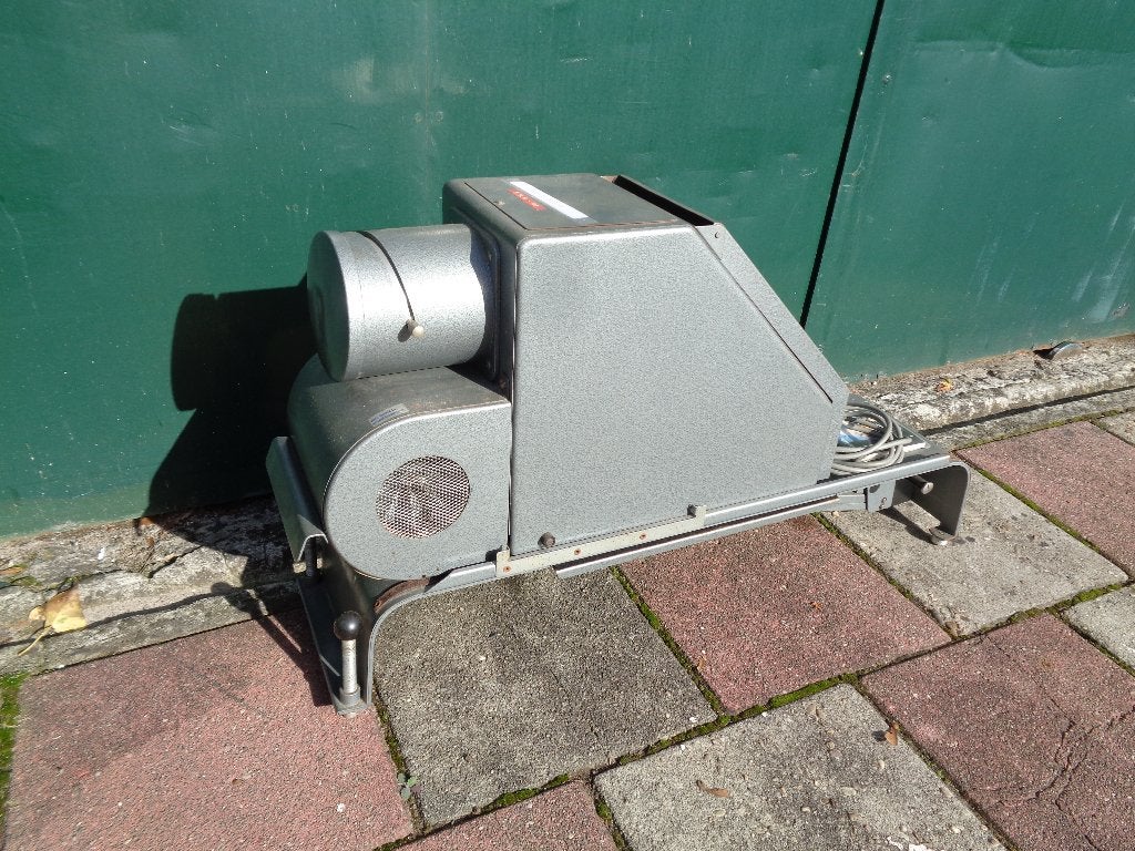 Episcoop/projector, Ophalen