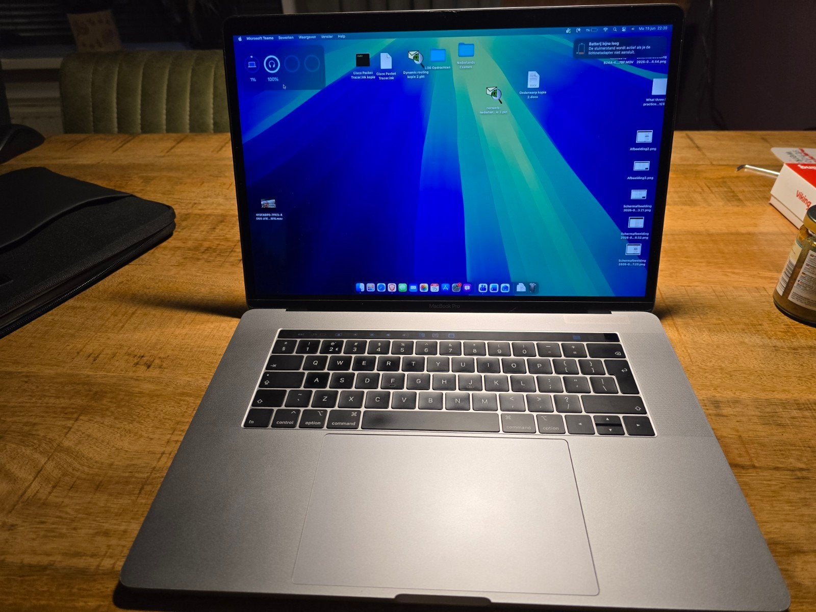 MacBook Pro 2019 i9 256GB Radeon nieuwe accu, Computers en Software, Apple Macbooks, MacBook Pro, Gebruikt, 256 GB, Ophalen of Verzenden