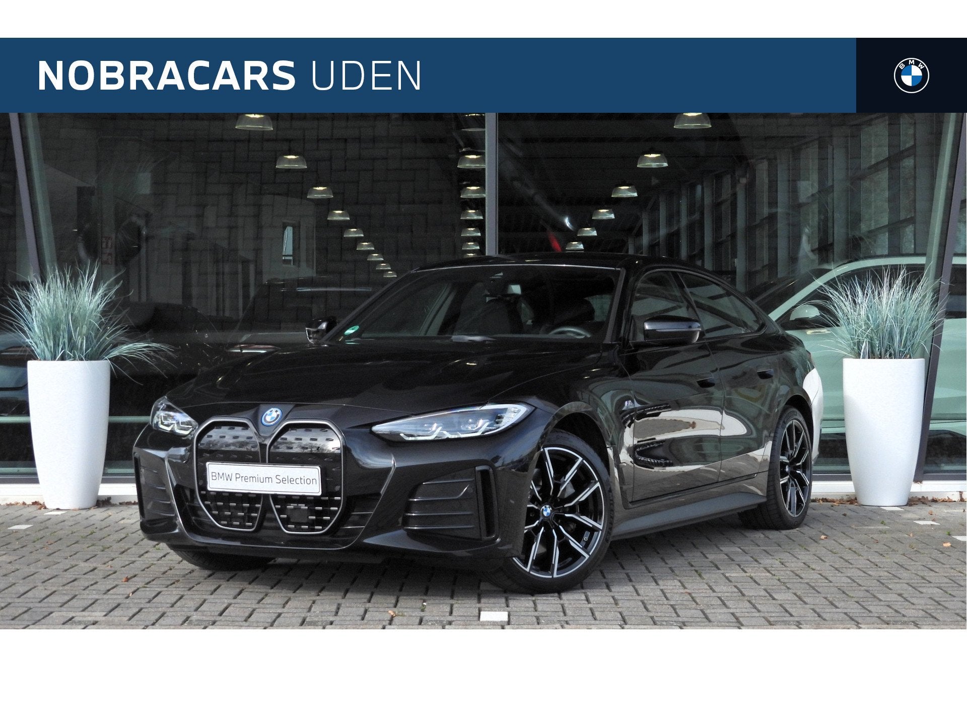 BMW i4 eDrive35 High Executive M Sport / Achteruitrijcamera, Auto's, Dealer onderhouden, Achterwielaandrijving, Gebruikt, Zwart