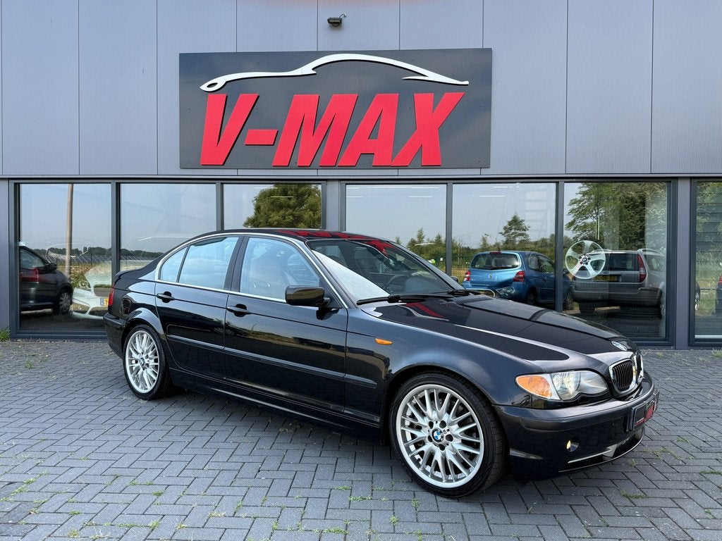 BMW 330xi Special Executive AUT Xenon Leder Stoelvw Navi PDC, Auto's, BMW, Automaat, 730 kg, Automatische klimaatregeling, Zwart