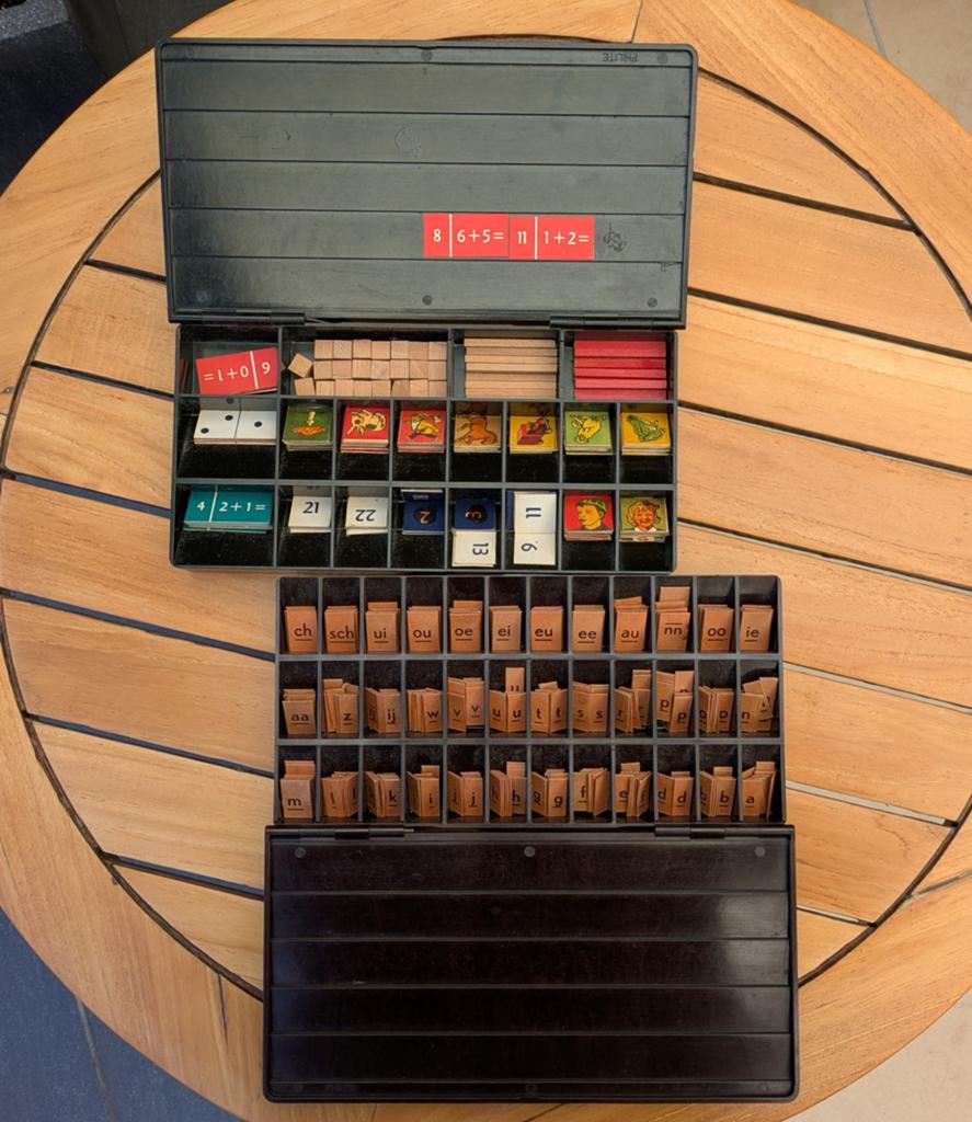 Koopje Reken en letterdoos  bakeliet nu samen voor €15,-, Ophalen of Verzenden
