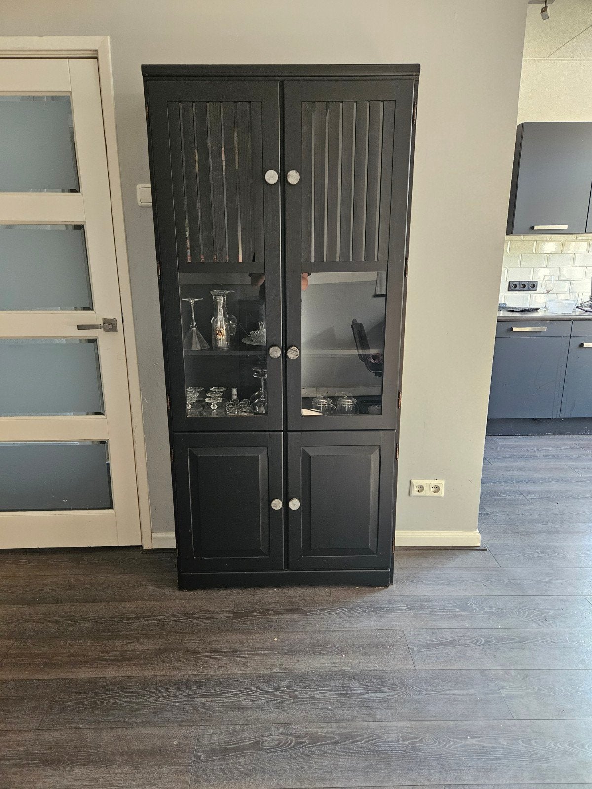 Smalle zelfgemaakte buffetkast met latjesdeuren, Huis en Inrichting, Kasten | Buffetkasten, Ophalen, 25 tot 50 cm, 150 tot 200 cm