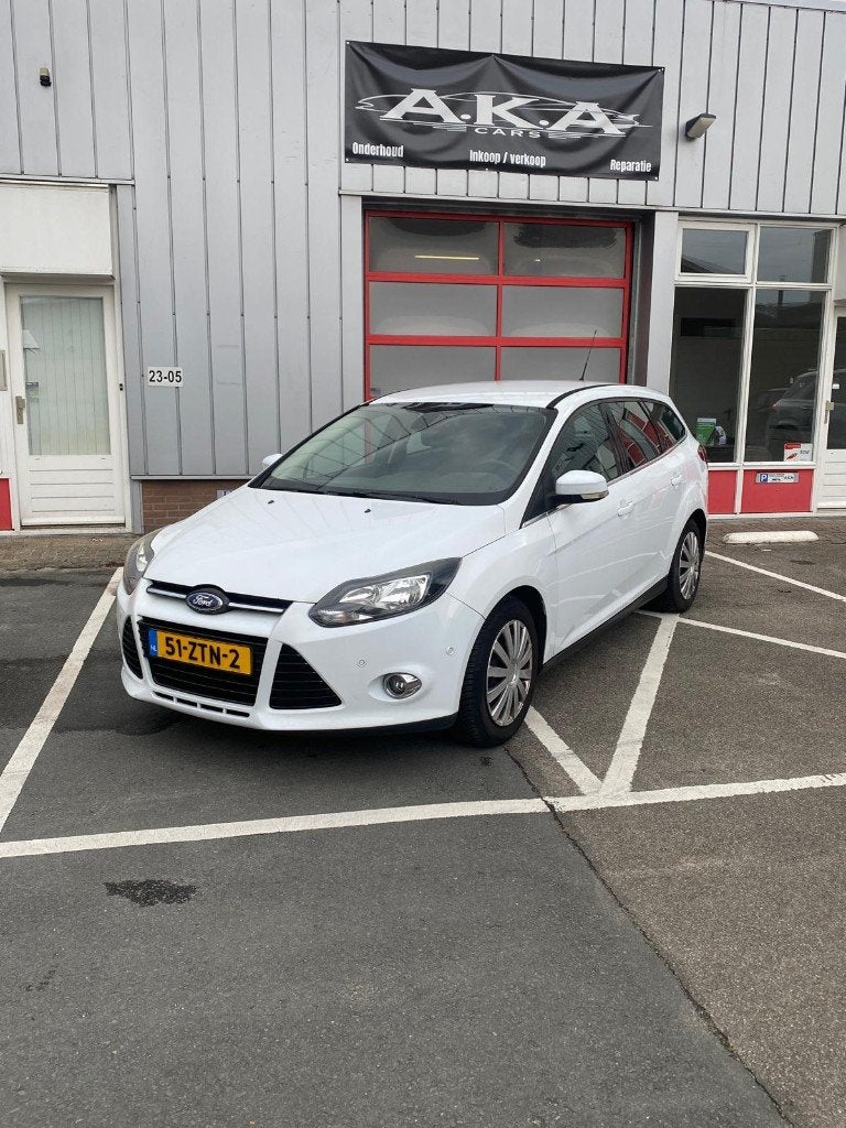 INRUILKOOPJE! Ford Focus Wagon 1.0 EcoBoost 2013 APK 05/27, Auto's, Ford, Euro 5, Zwart, Wit, Origineel Nederlands